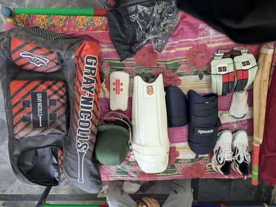 cricket kit complete minor used 10 by 9 condition