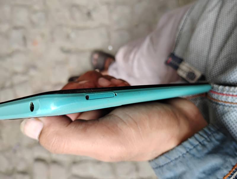 Xiaomi POCO C40 4