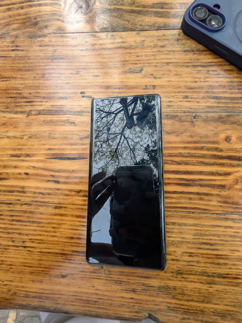 Tecno CAMON 40 Pro 1