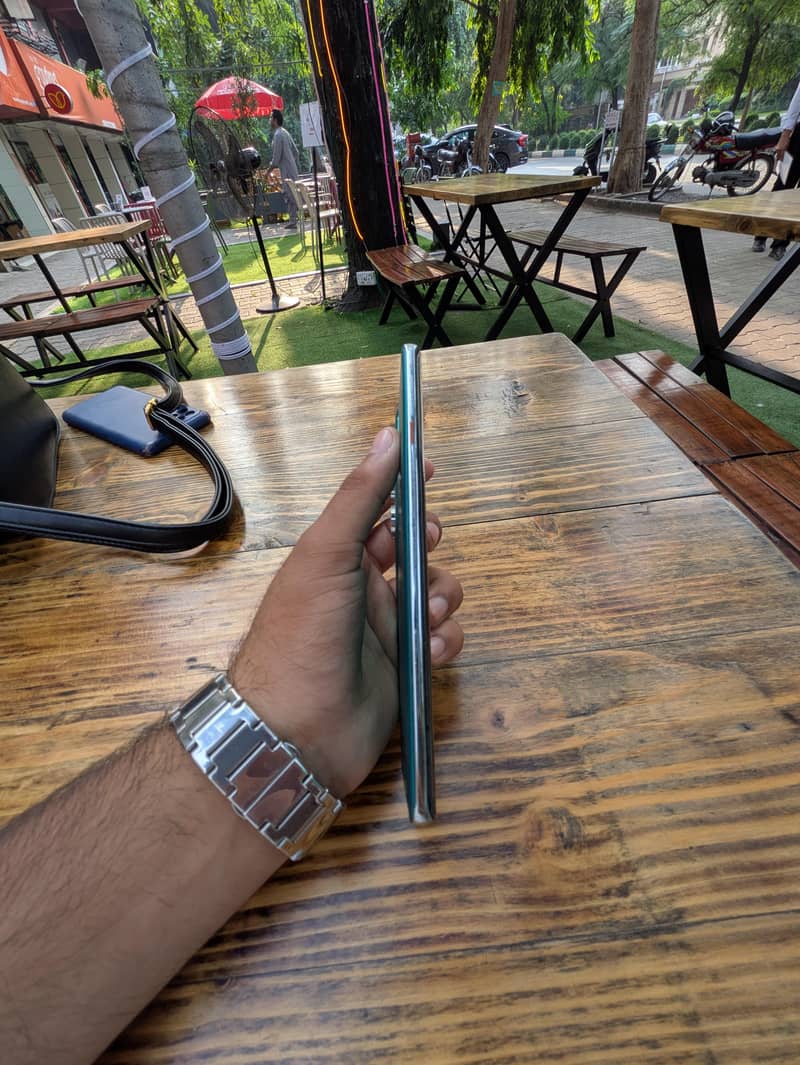 Tecno CAMON 40 Pro 4