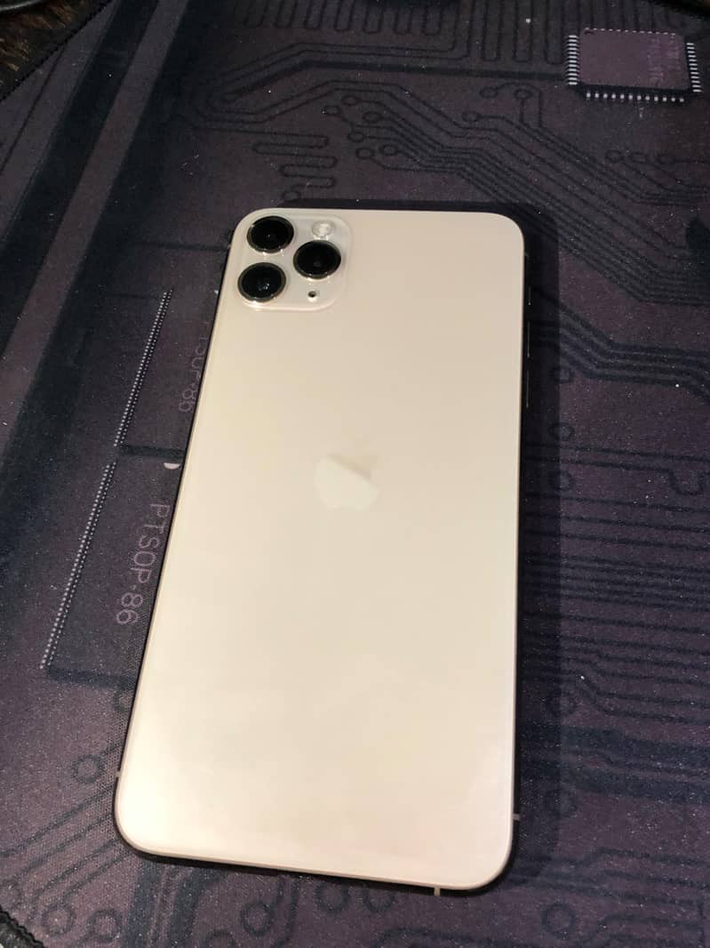 Apple iPhone 11 Pro Max 8