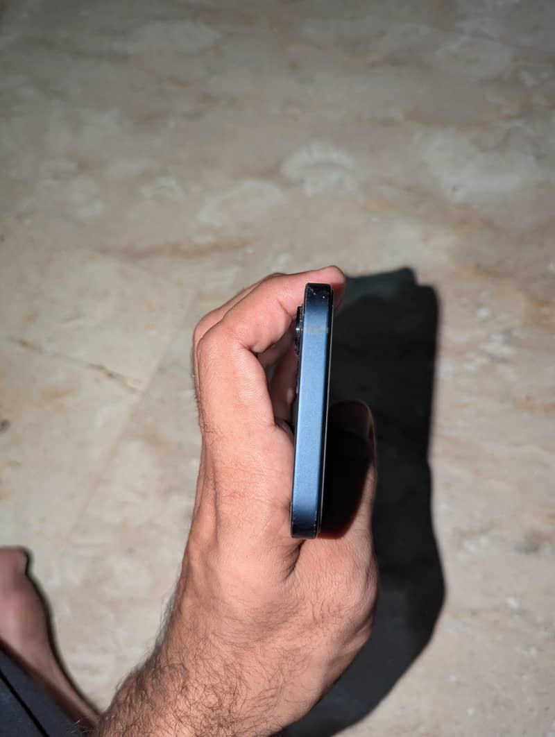 Apple iPhone 12 5