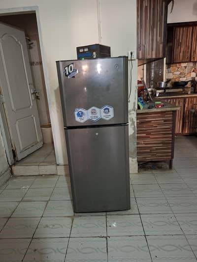 Selling PEL 2350 - 9 CFT Top Mount Refrigerator.