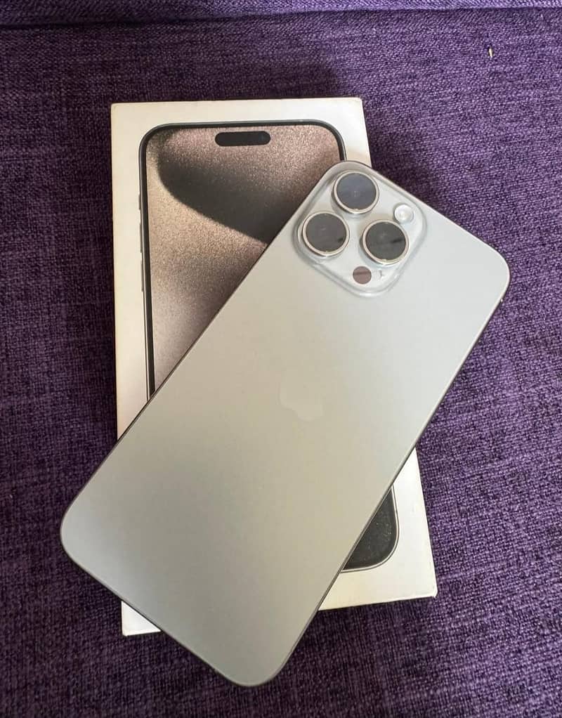 Apple iPhone 15 Pro Max 1