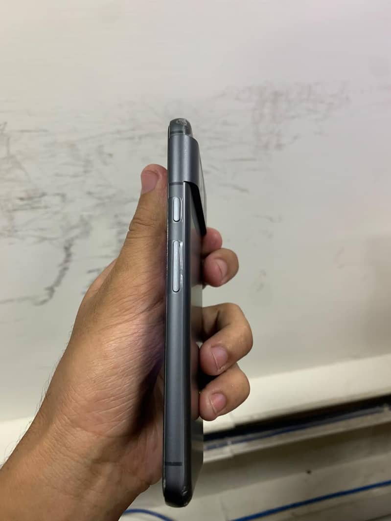 Google Pixel 8 2
