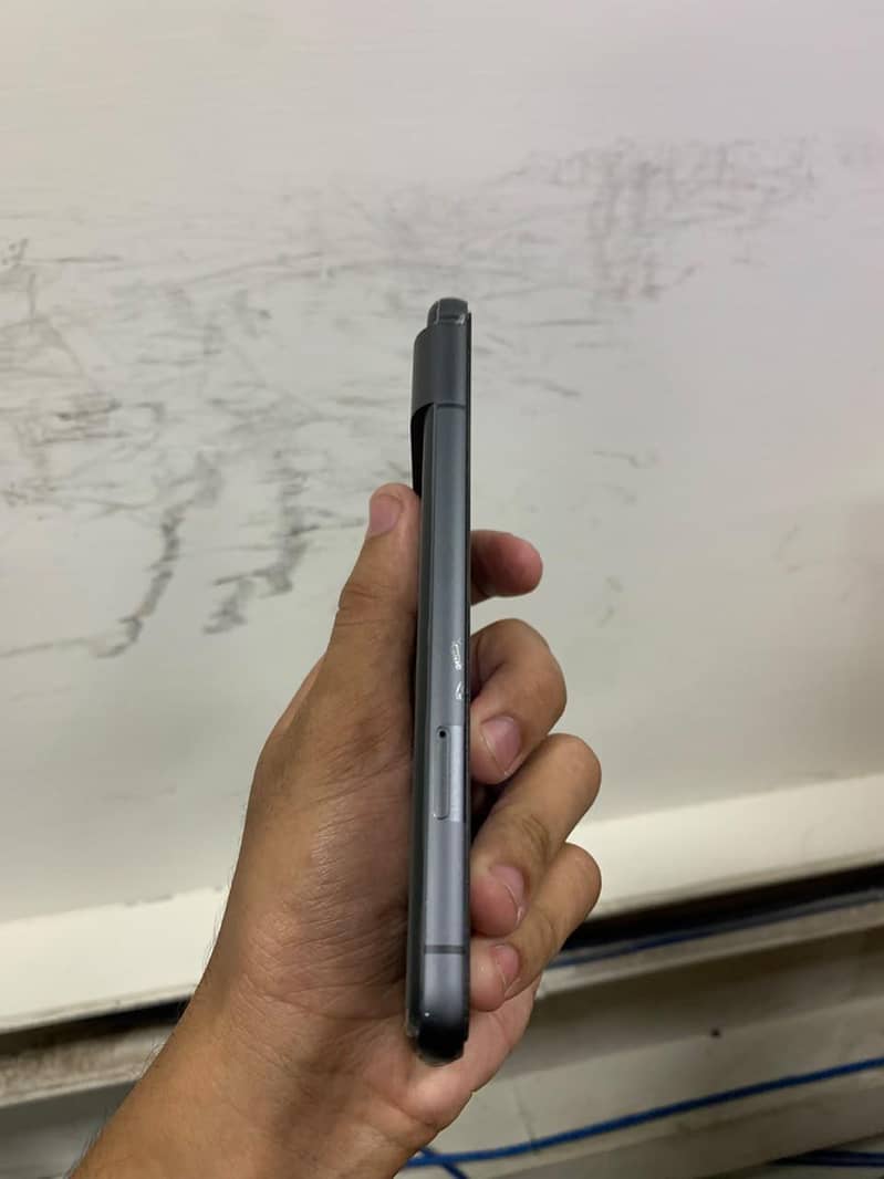 Google Pixel 8 3