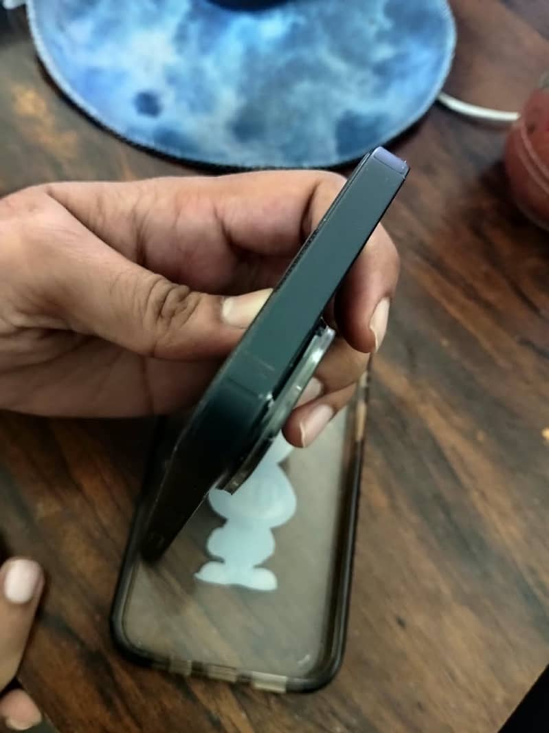 Apple iPhone 14 5