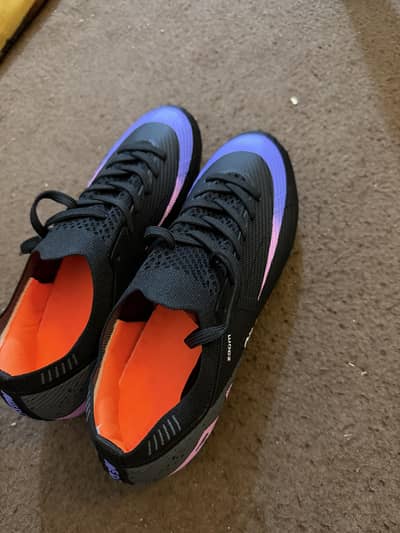 Nike Mercurial football stud