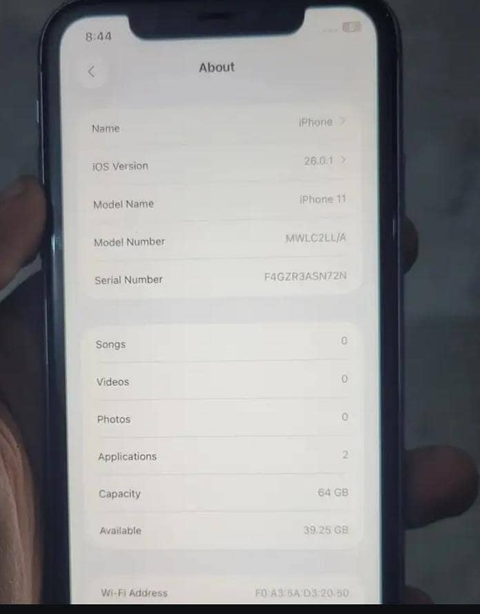 iPhone 11 4