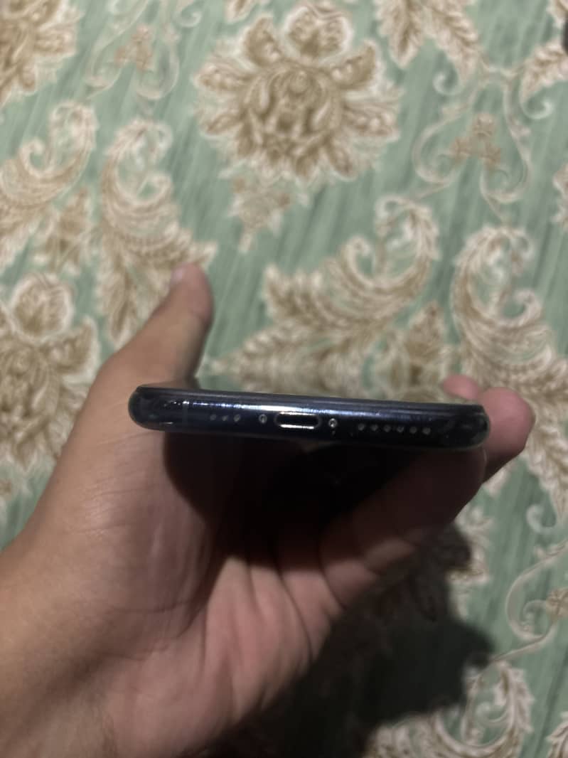 Apple iPhone 11 Pro 3