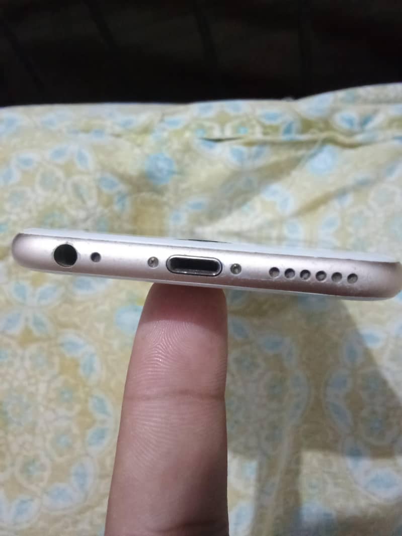 Apple iPhone 6S 2