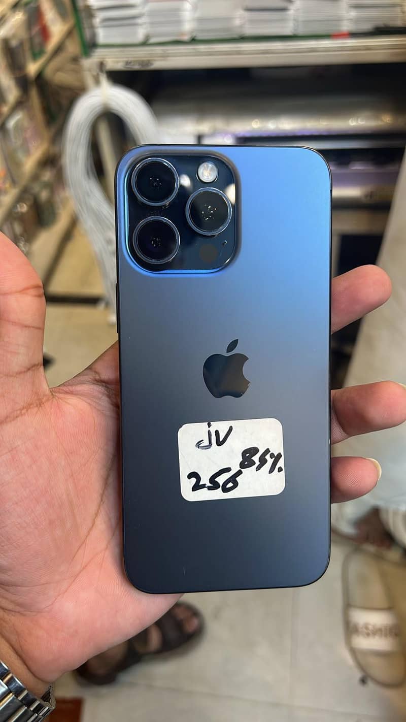 Apple iPhone 15 Pro Max 0