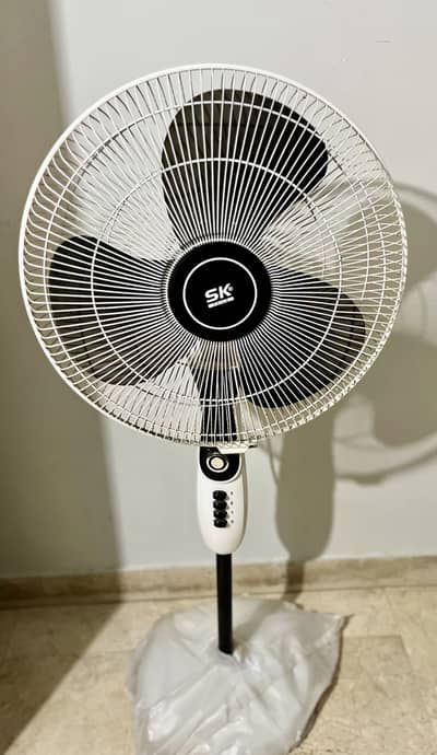 SK Stand Fan Excellent Condition Powerful & Reliable