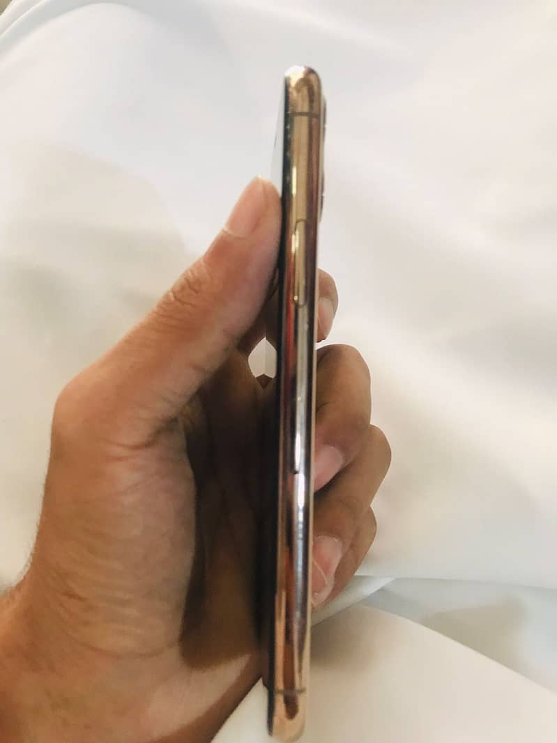 Apple iPhone 11 Pro 3