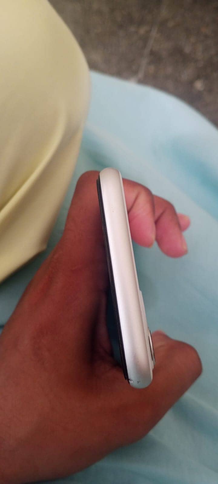 iPhone 11 3