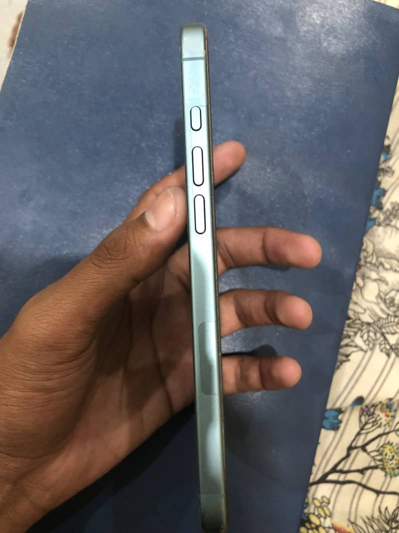 Apple iPhone 16 Plus 2