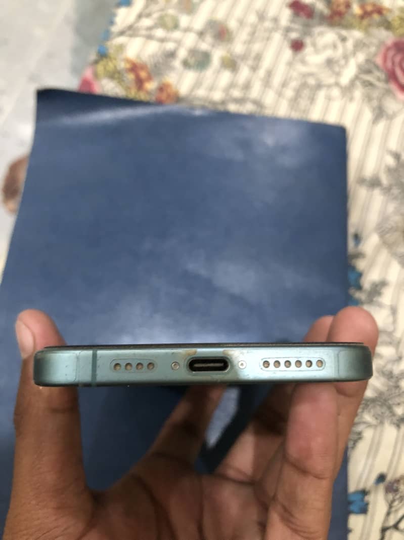 Apple iPhone 16 Plus 3