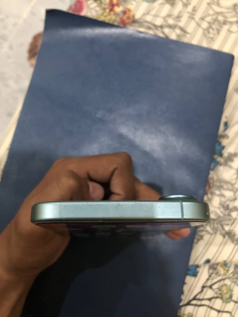 Apple iPhone 16 Plus 5