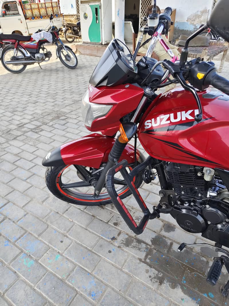SUZUKI GR 150 3