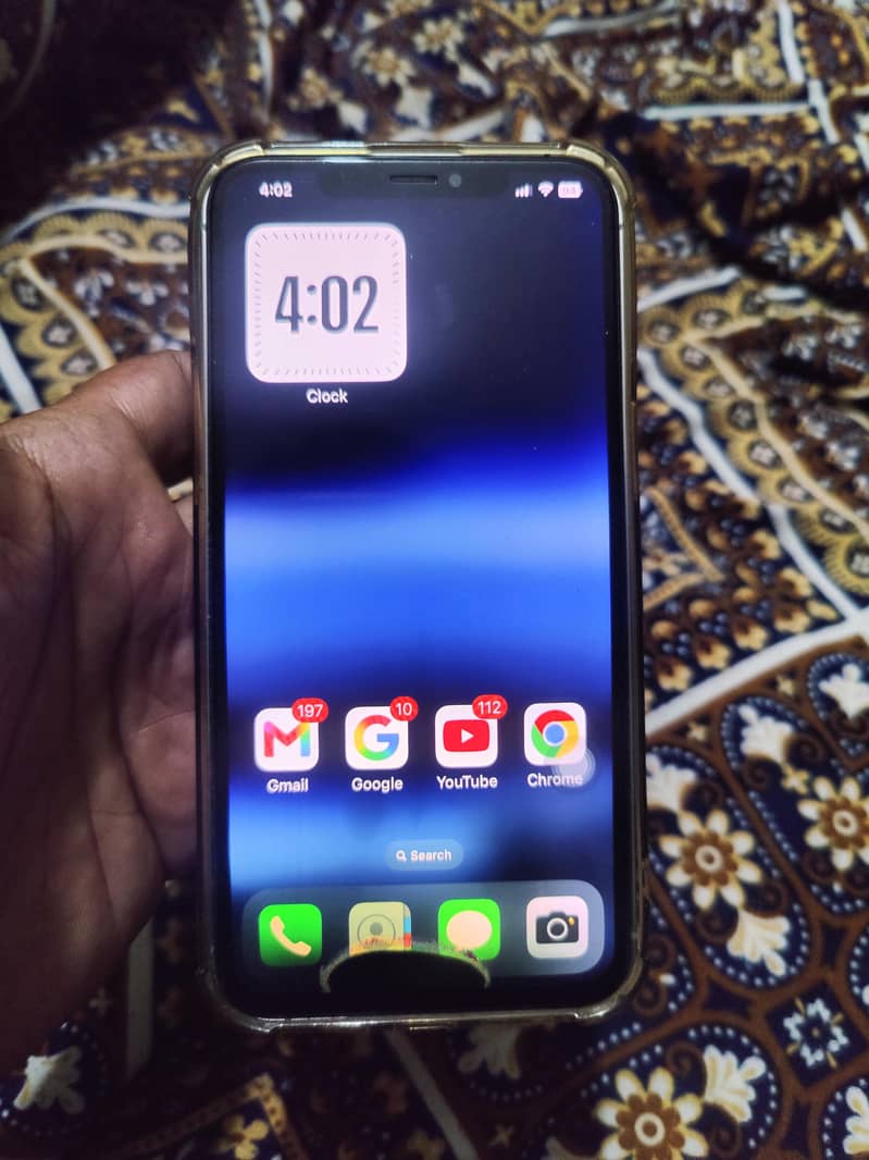 Apple iPhone XS Max 4