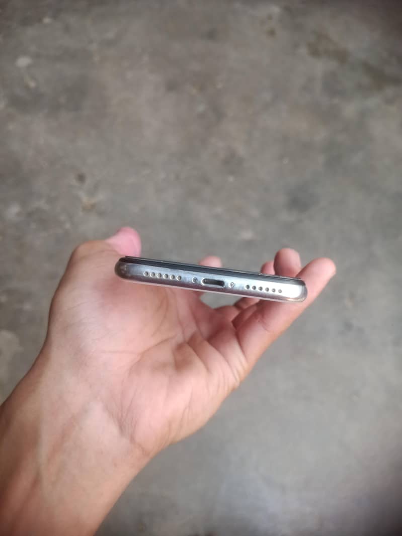 Apple iPhone X 1