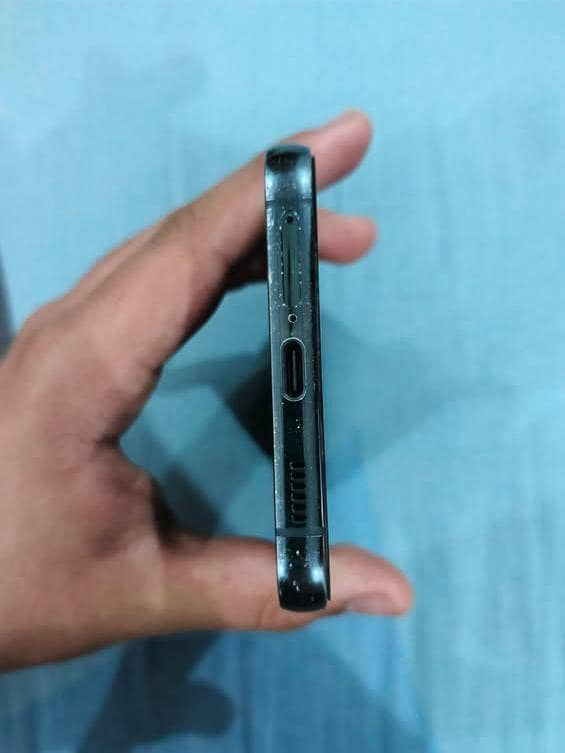 Samsung Mobile S22 Plus 2