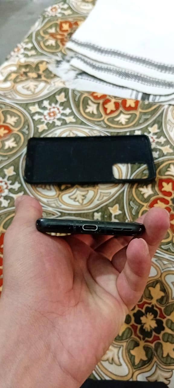 One Plus 9 Pro 6