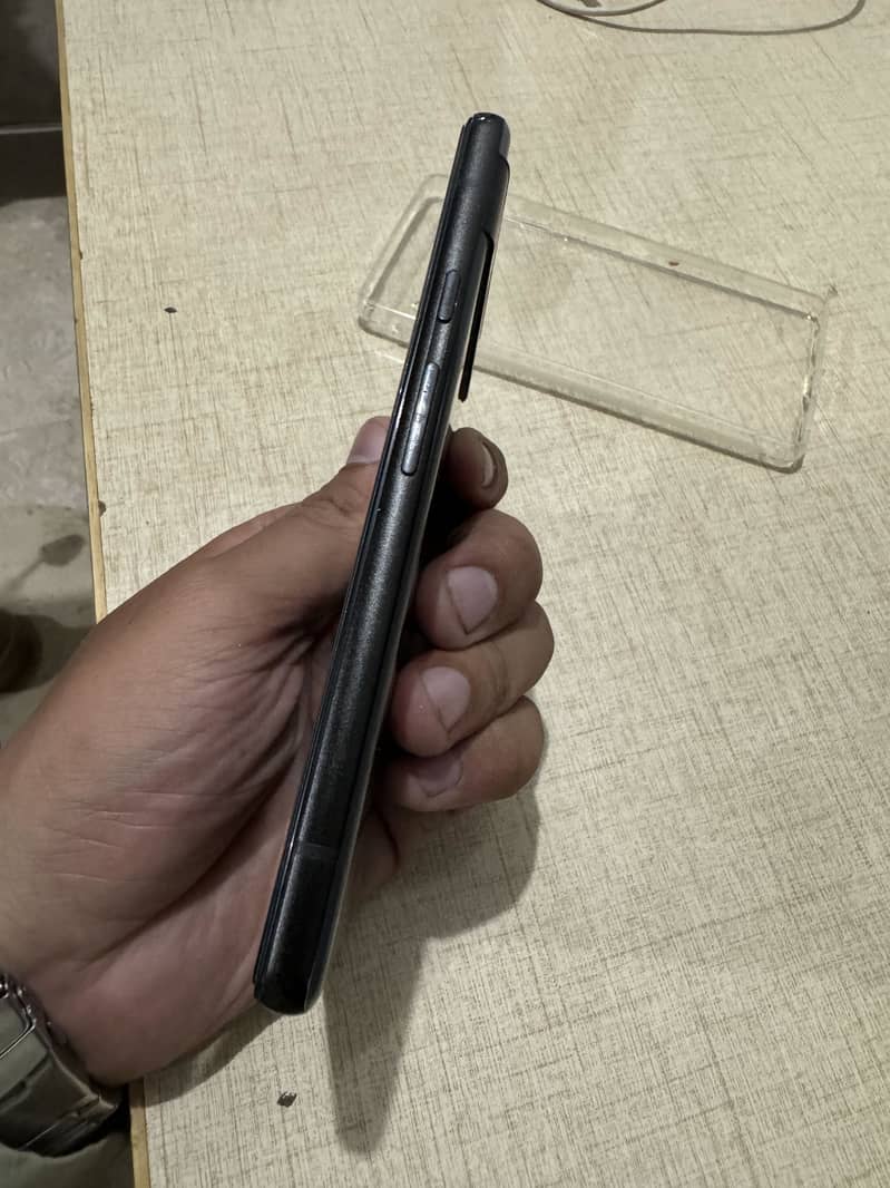 Google Pixel 6a 5