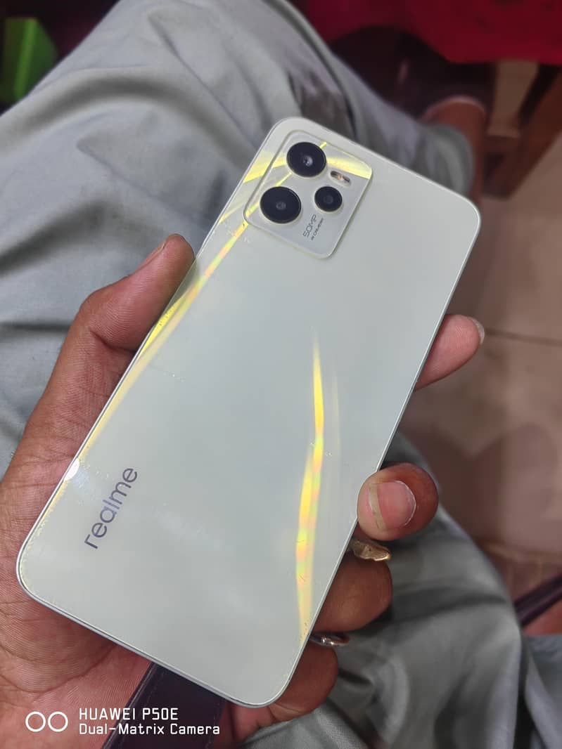 Realme C35 0