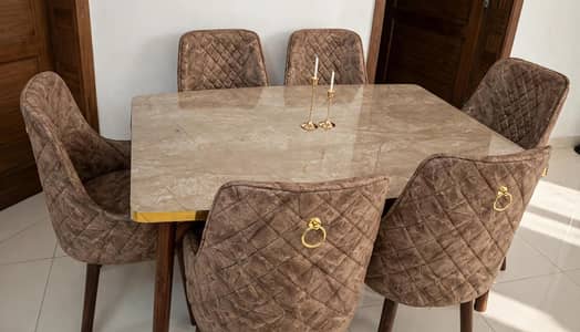 Dining table with 6 chairs
