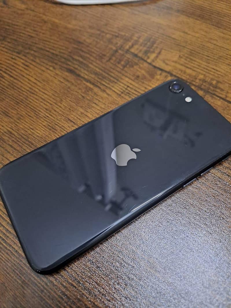 Apple iPhone SE 0