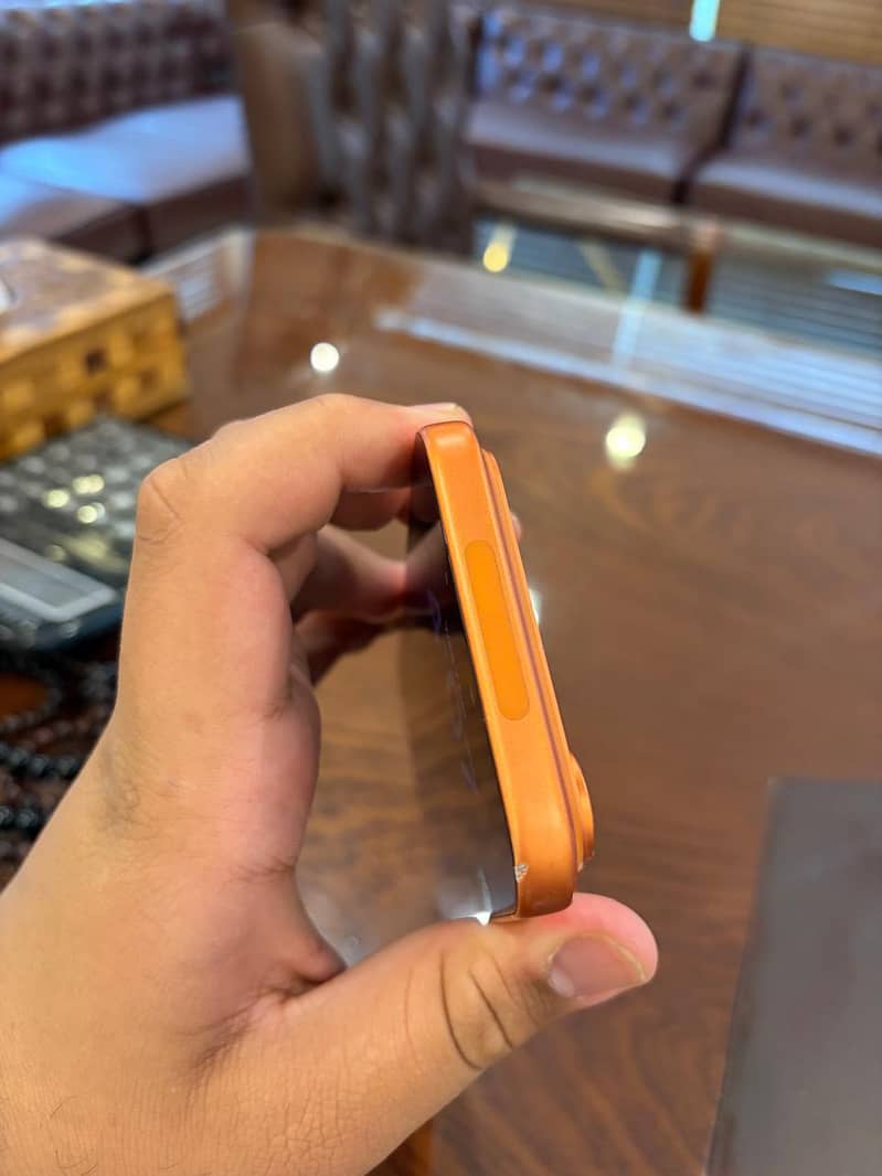Apple iPhone 17 Pro Max 1