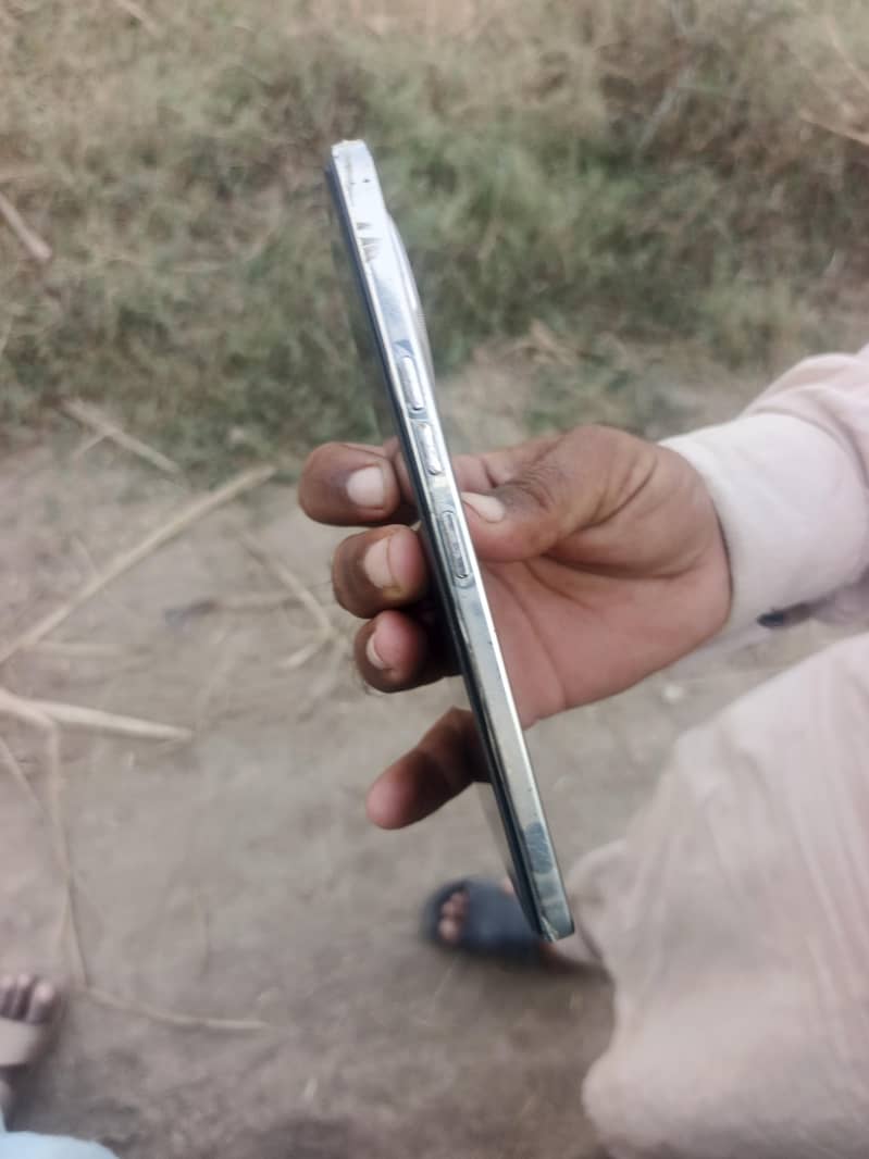 Tecno CAMON 30 1