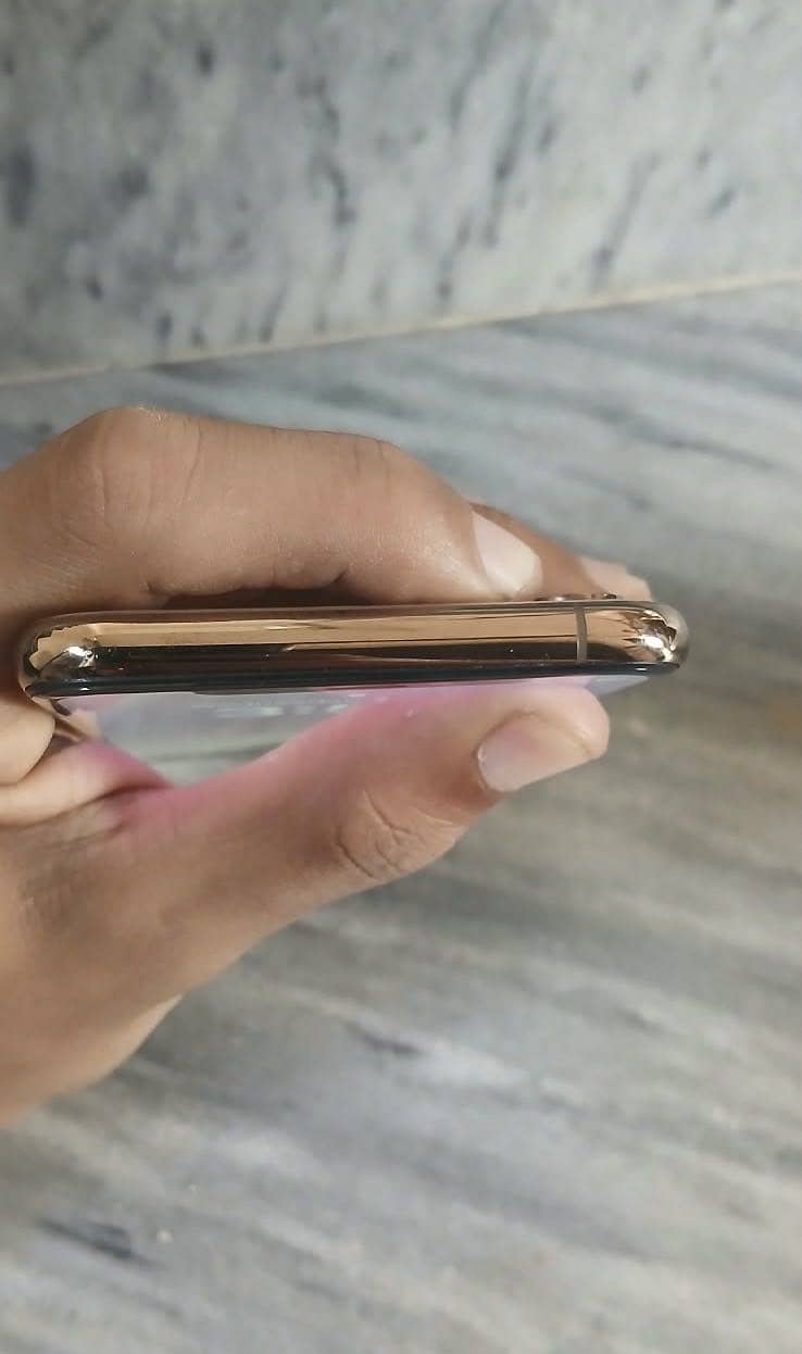 IPhone XS 6