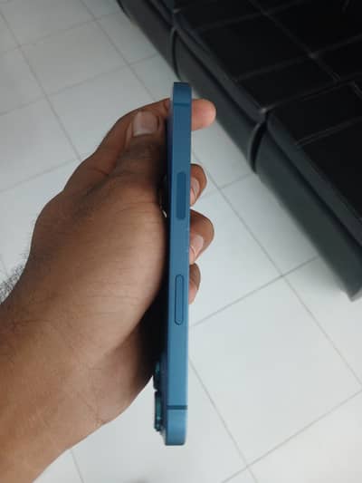 Apple iPhone 13 Factory unlock Sim Working 90 Bettery health Genuine