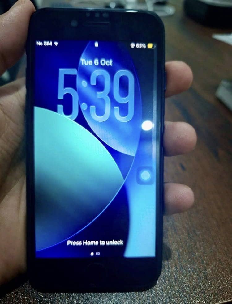 Apple iPhone SE 2022 3