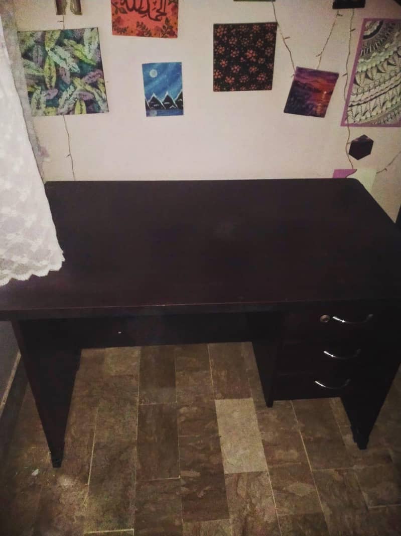 study table 0