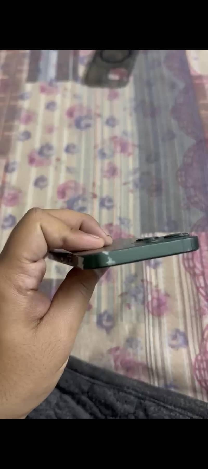 Apple iPhone 13 4