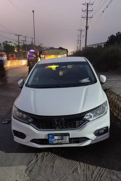 Honda Grace Hybrid 2017 model Islamabad Registered year 2021
