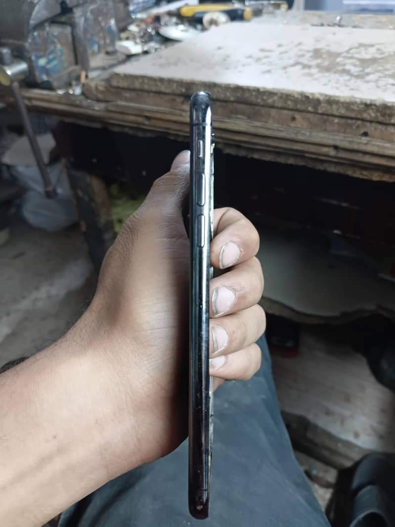 Apple iPhone X 1