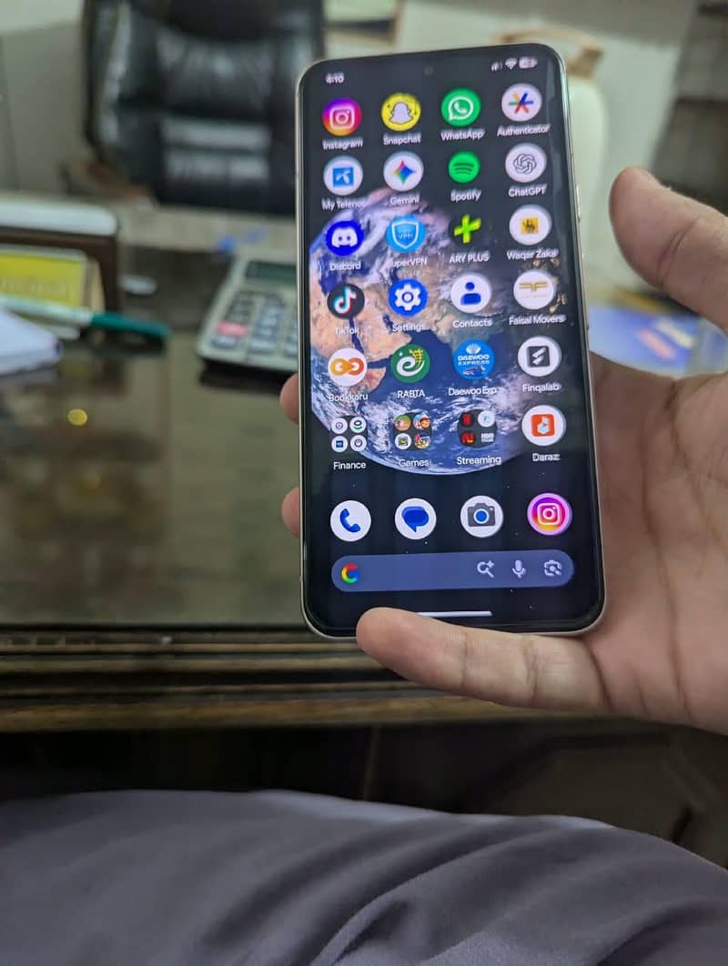 Google Pixel 8 4