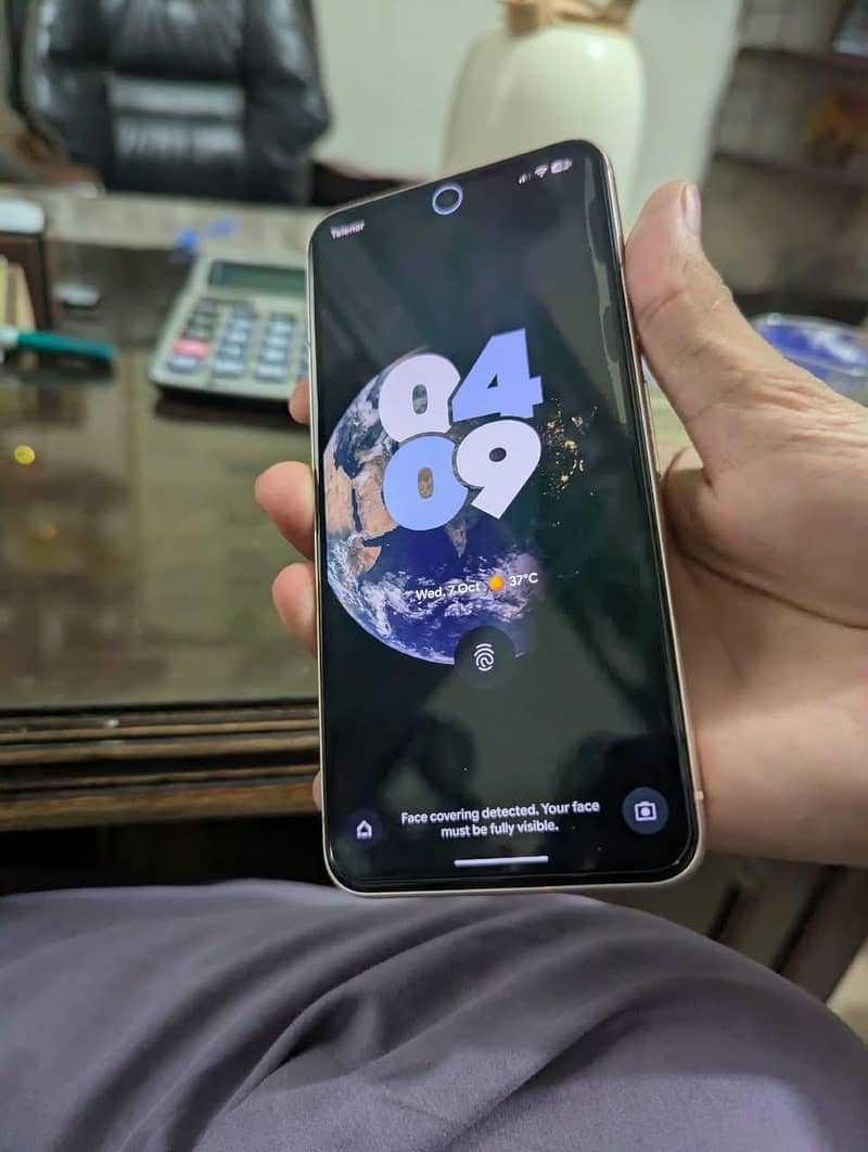Google Pixel 8 6