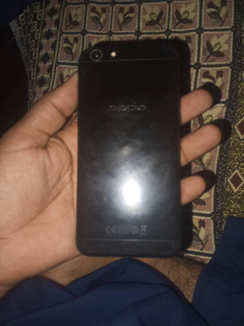 OPPO A57 0