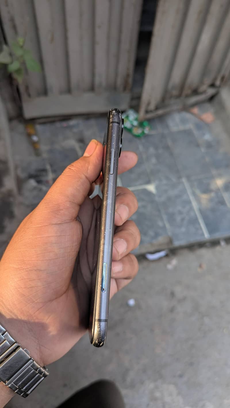 Apple iPhone 11 1