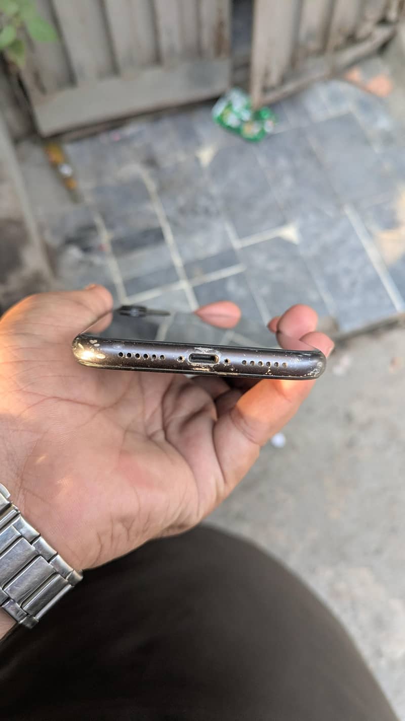 Apple iPhone 11 2