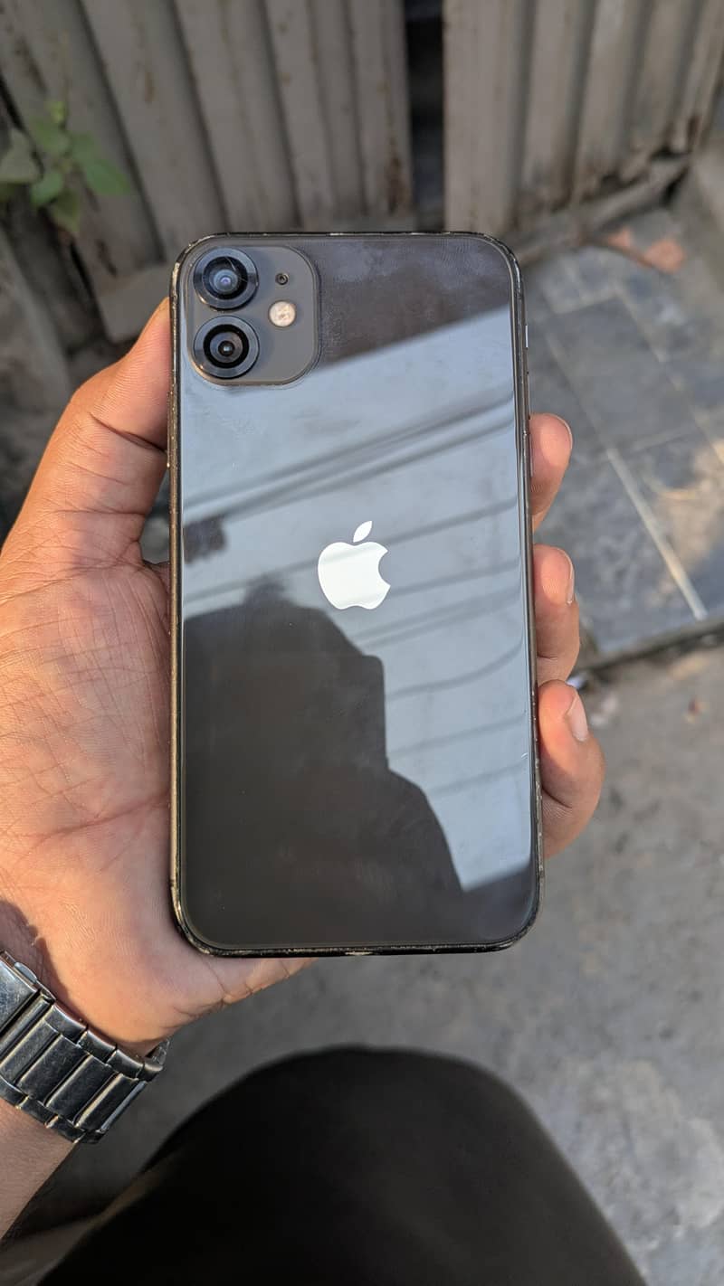 Apple iPhone 11 3