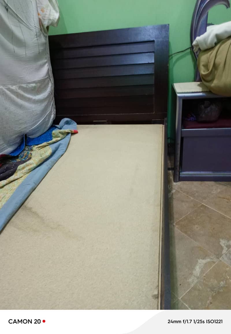 Single bed with mattress 2