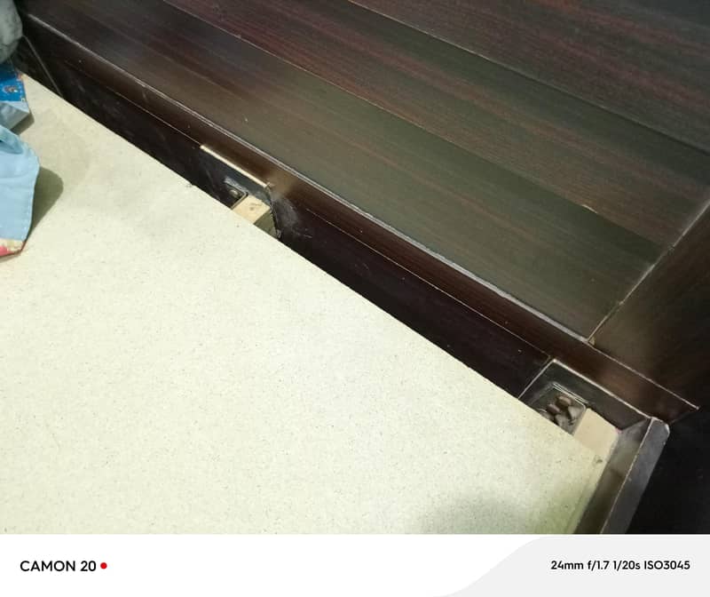 Single bed with mattress 3