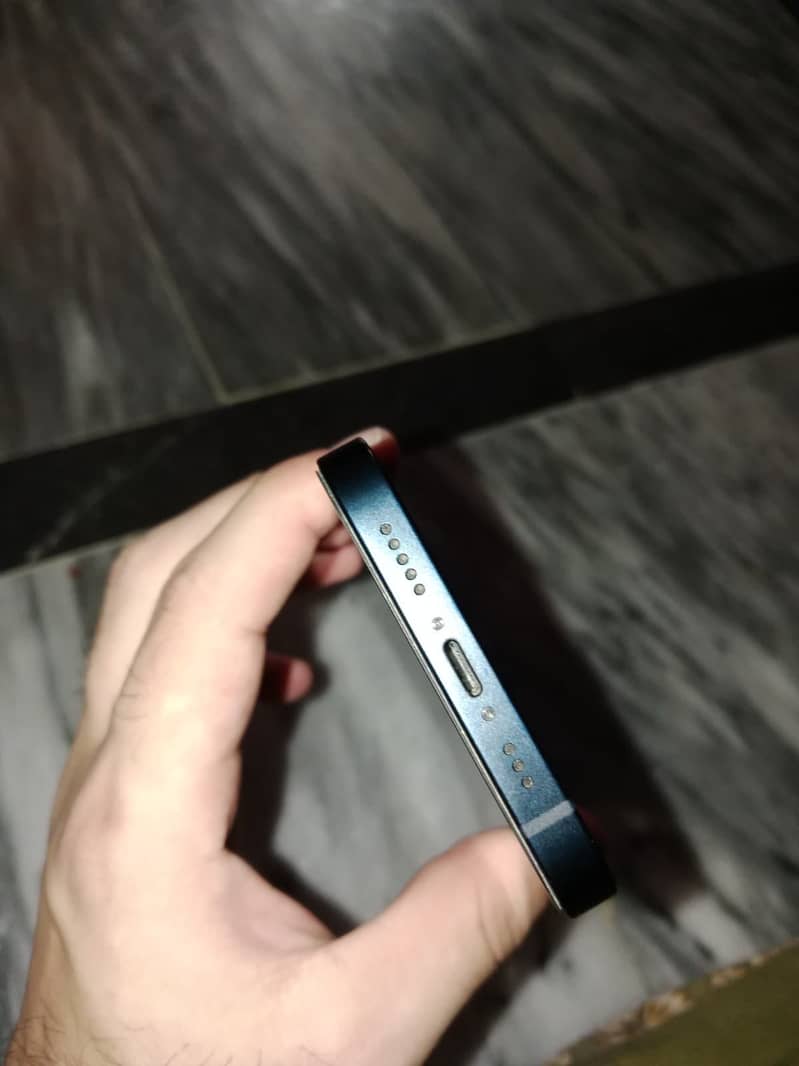 Apple iPhone 13 1