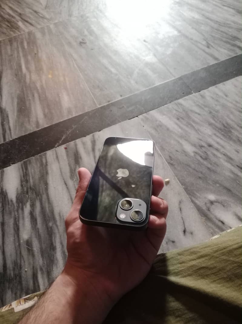 Apple iPhone 13 2